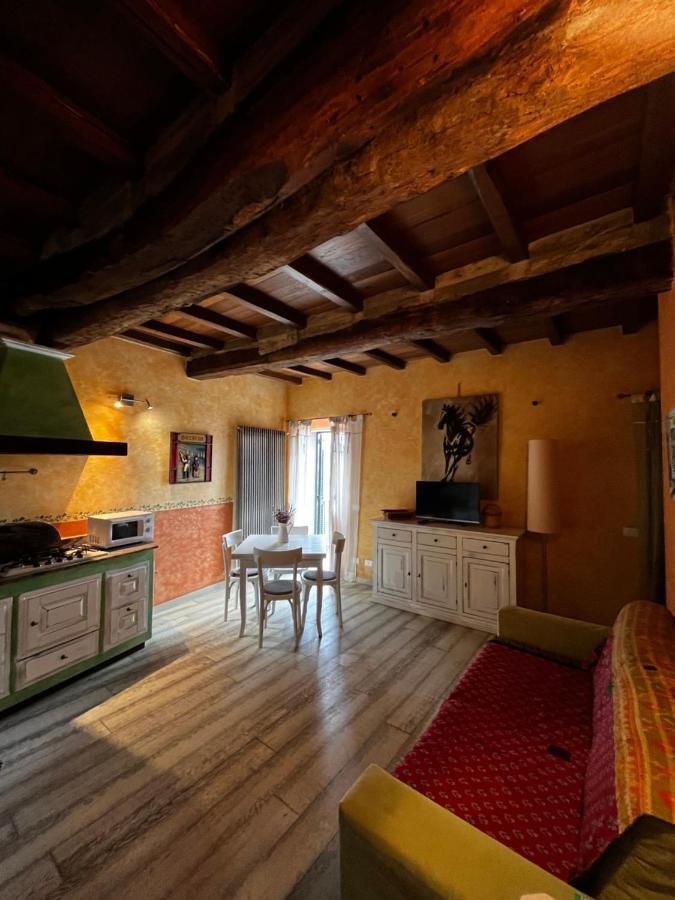 Casa Vacanze Le Tre Casette Ameglia Luaran gambar